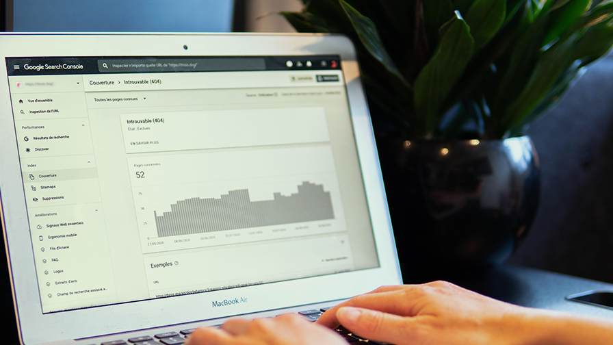 Automatically make screenshots of your SaaS product